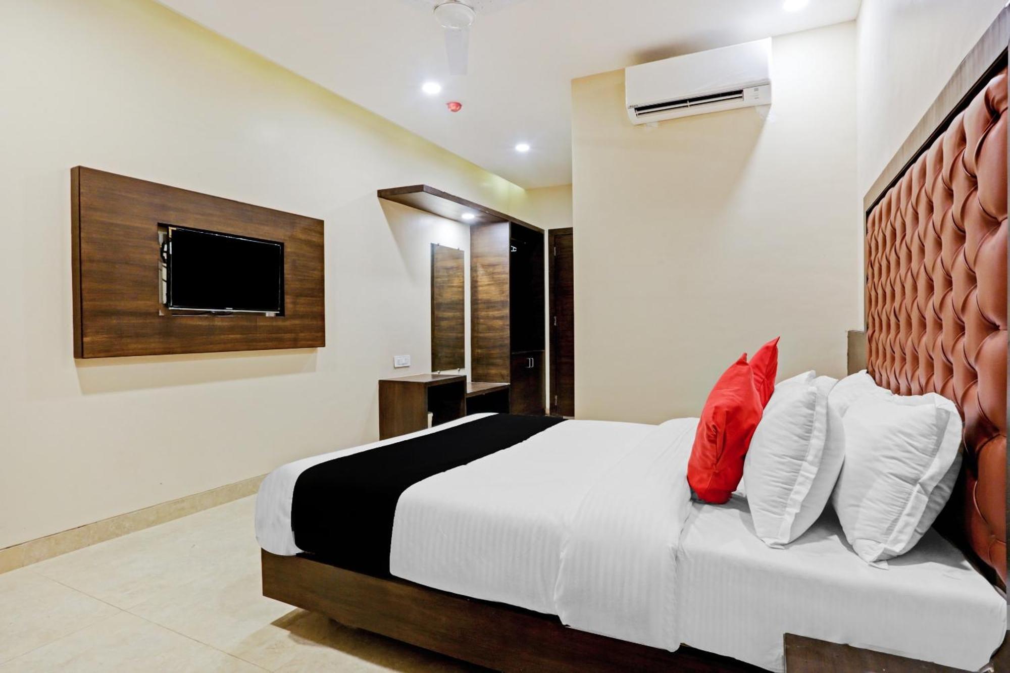 Capital O 80951 Hotel Vertigo Suite Βομβάη Εξωτερικό φωτογραφία