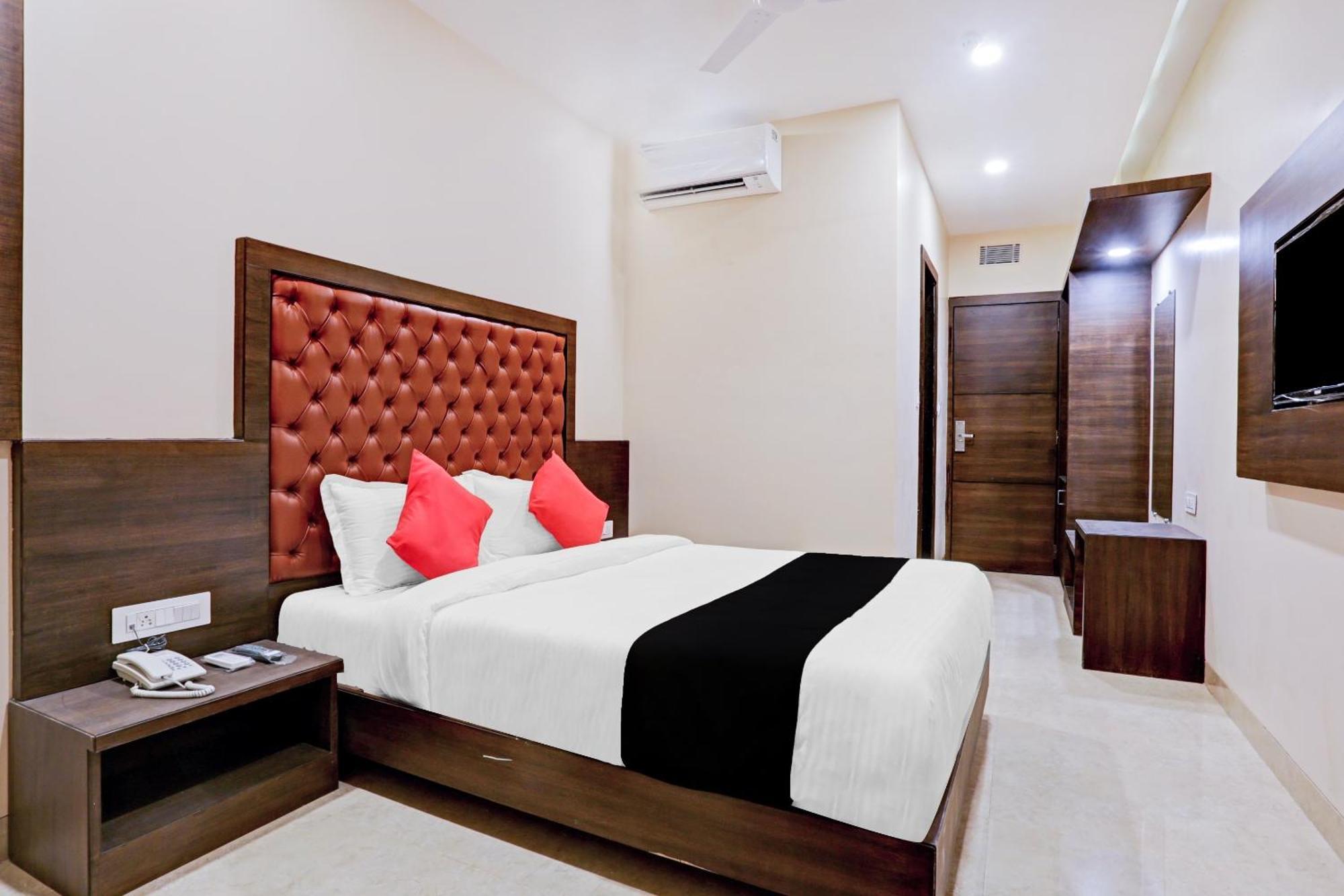 Capital O 80951 Hotel Vertigo Suite Βομβάη Εξωτερικό φωτογραφία