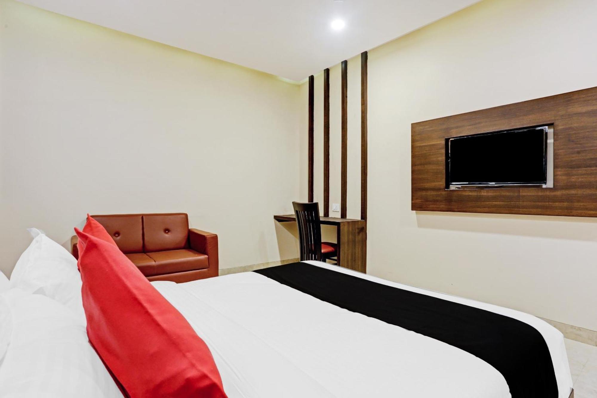Capital O 80951 Hotel Vertigo Suite Βομβάη Εξωτερικό φωτογραφία
