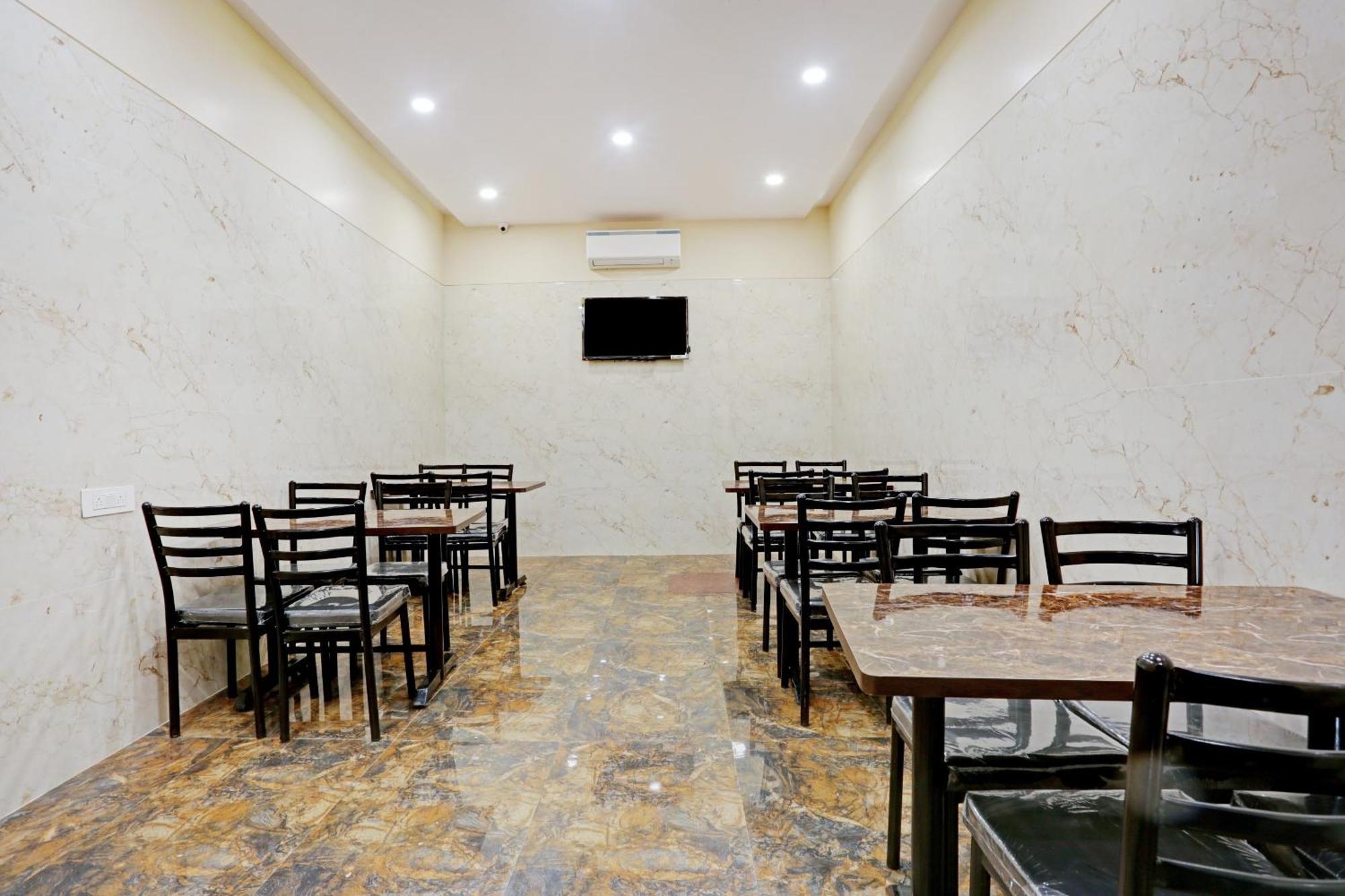Capital O 80951 Hotel Vertigo Suite Βομβάη Εξωτερικό φωτογραφία