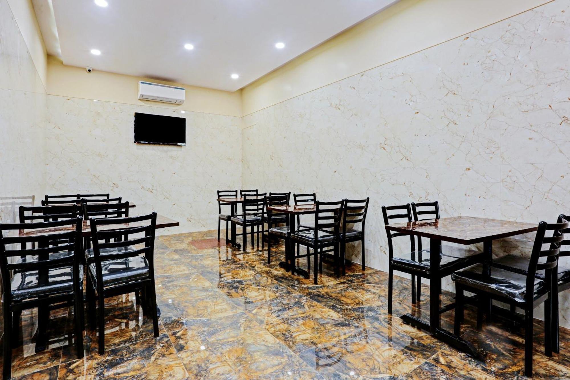 Capital O 80951 Hotel Vertigo Suite Βομβάη Εξωτερικό φωτογραφία